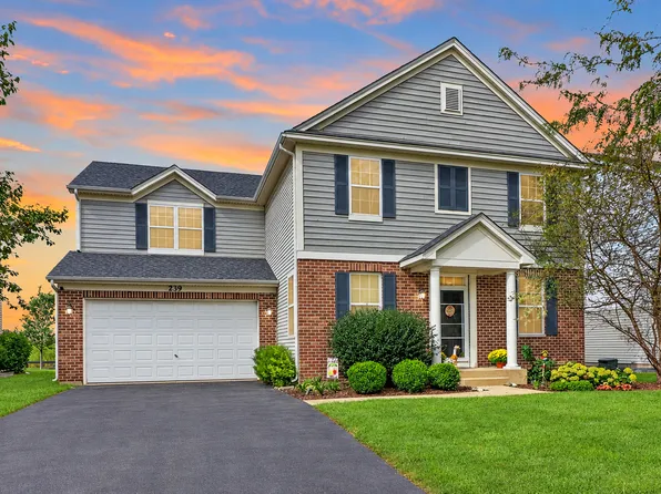 239 Bluegrass Pkwy, Oswego, IL 60543
