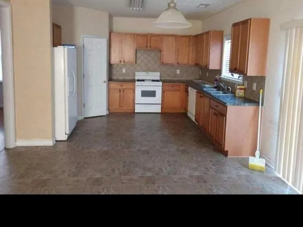 716 Stony Ln, Union City, GA 30291