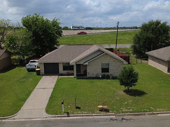 2nd image of 1004 Clover St