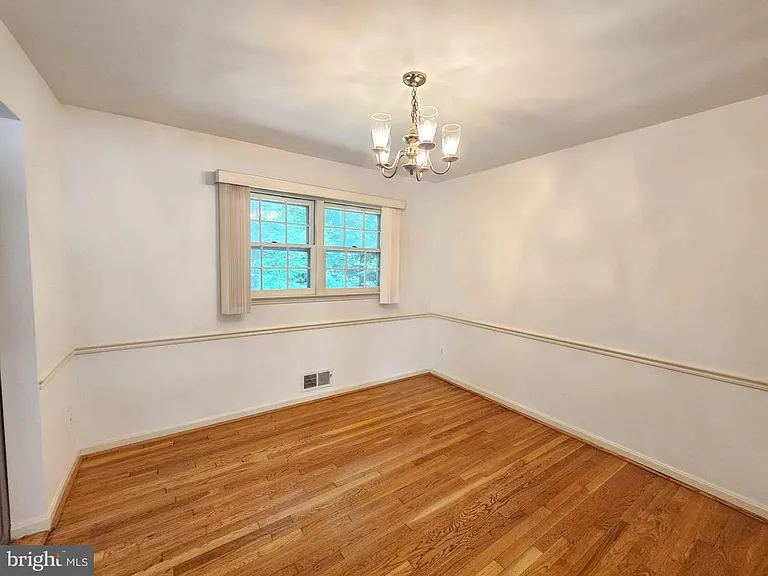 5683 Ravenel Ln — Photo 6