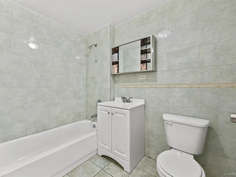 71-33 162nd St #3F — Photo 14