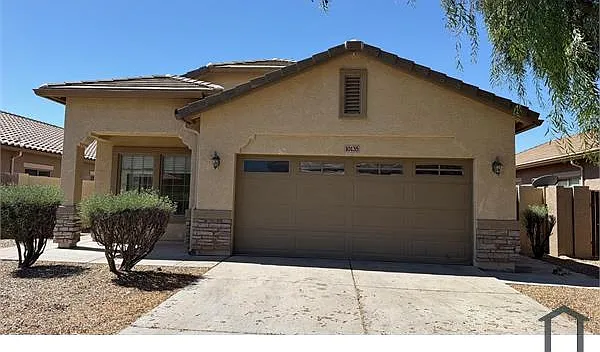 10135 W Parkway Dr — Photo 1