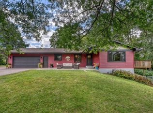 653 Deerwood Dr, Hudson, WI 54016