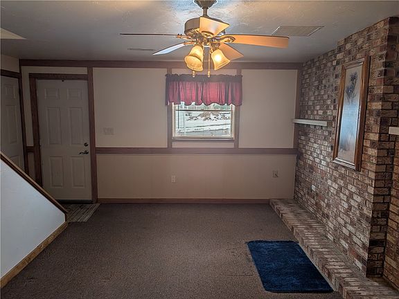4th image of 41 Pine Dr