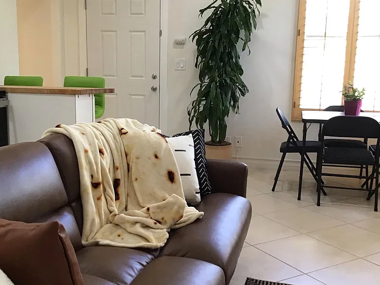 6832 Livingston Dr — Photo 16