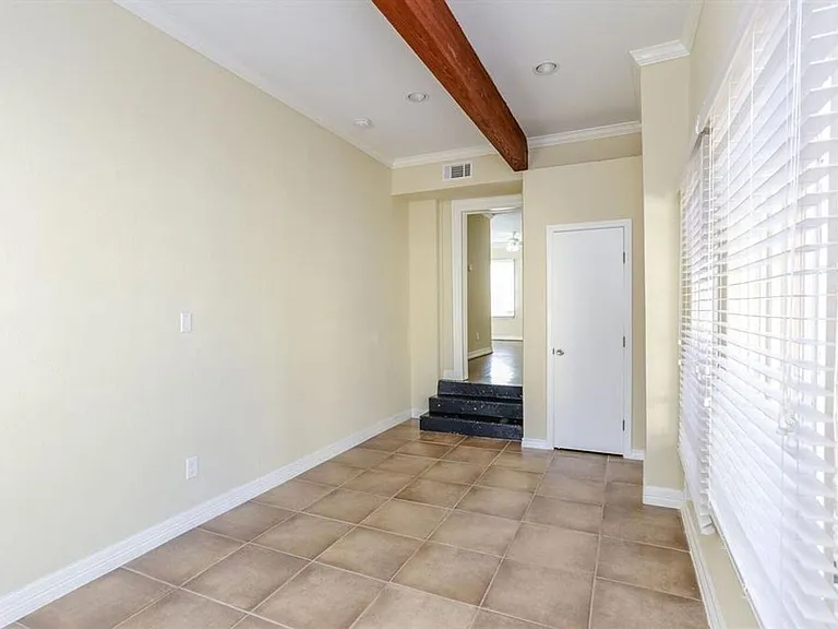 612 W Alabama St — Photo 15