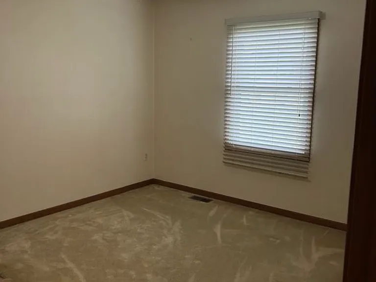 5844 Wyndstone Dr — Photo 17
