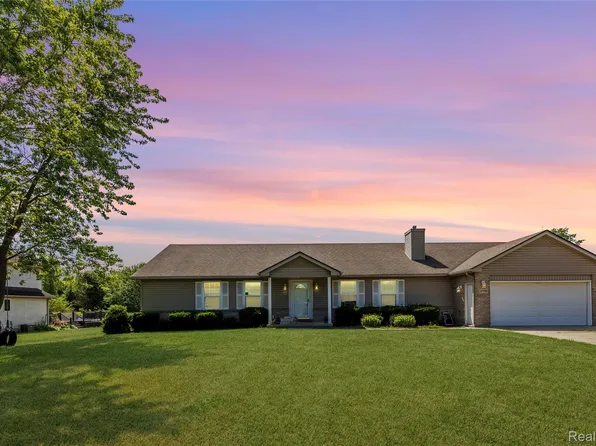 27750 Bell Rd, New Boston, MI 48164