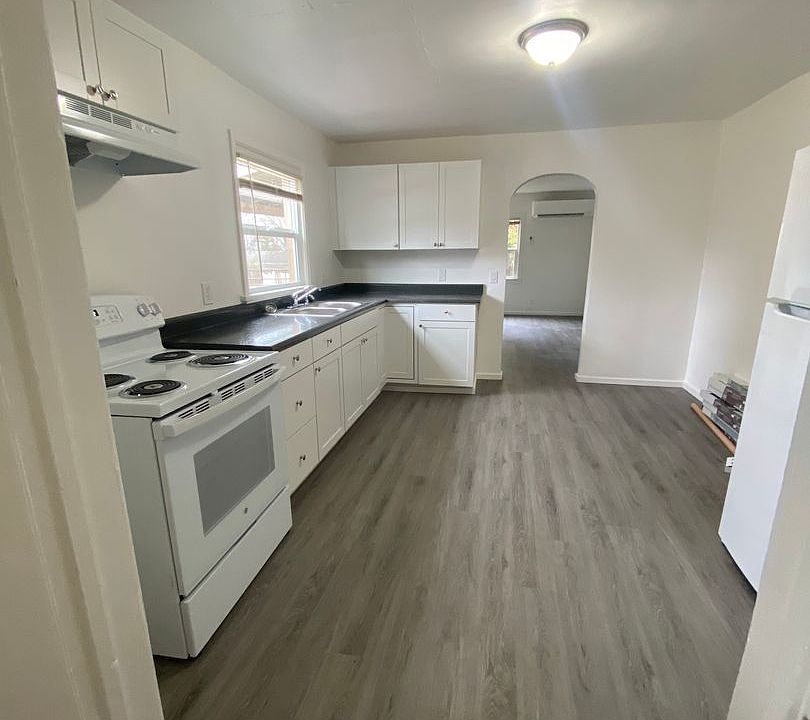 1st image of 1808 Spring St #8