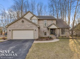 27010 Hickory St, Harrison Township, MI