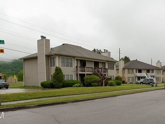 3rd image of 12100 Carriage Ct SE APT C