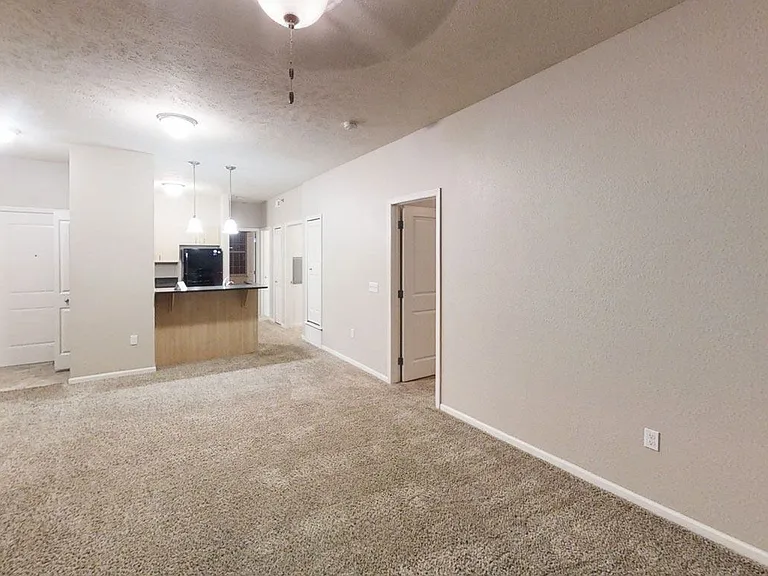Lynbrook Apartments and Townhomes — Photo 85