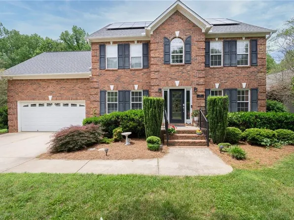 701 Barrocliff Rd, Clemmons, NC 27012