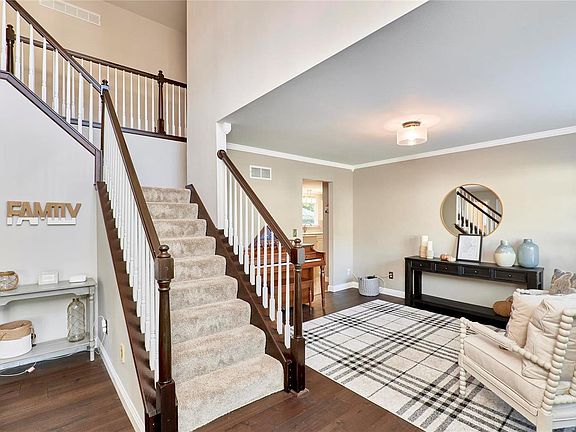4th image of 5612 Wickershire Ln