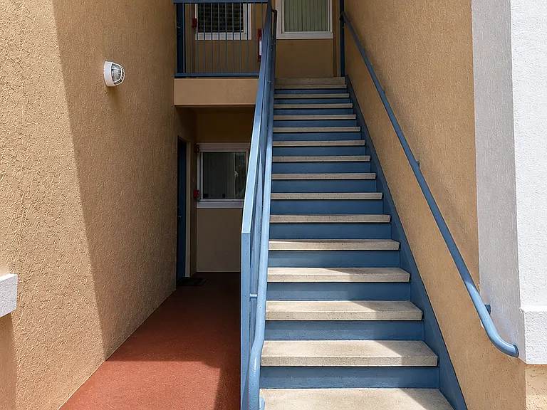 527 Villa Del Sol Cir #205 — Photo 2