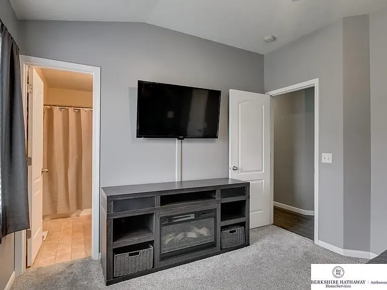16918 Redman Ave — Photo 10
