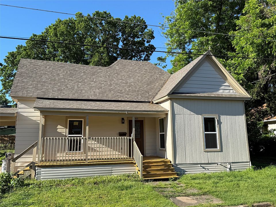 1st image of 309 W 8th St