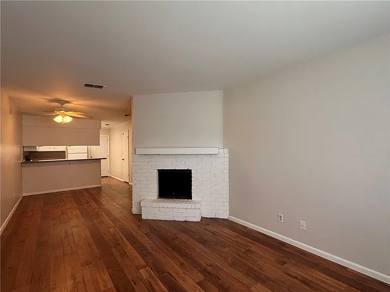 6510 Pharaoh Dr #B — Photo 2