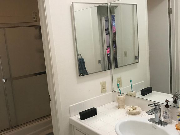 4th image of 1390 Southwood Dr APT C