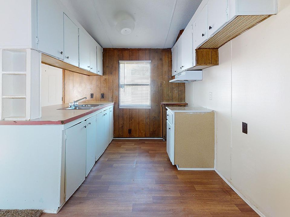 300 Meadow Rd, Lumberton, NC 28358 Zillow