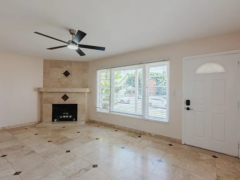 7347 Fay Ave — Photo 18