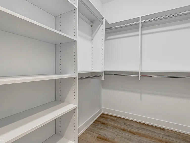 2813 W Belmont Ave #207 — Photo 10