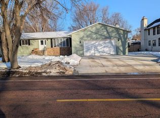 5808 W 32nd St, Sioux Falls, SD 57106