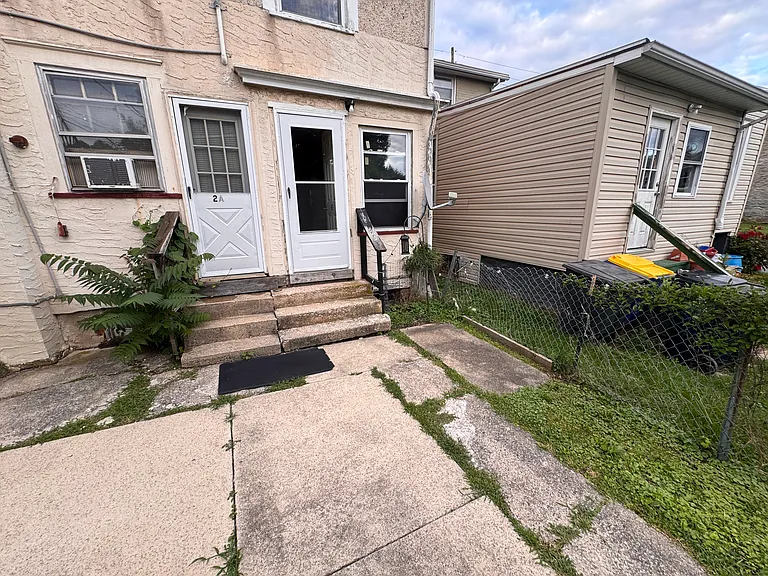 2 S Bridge St — Photo 13