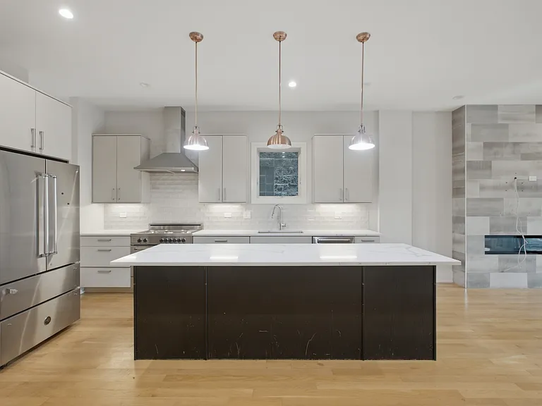 3049 N Clybourn Ave #1 — Photo 5