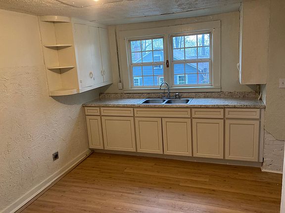 5th image of 309 Abernathy St NW #1