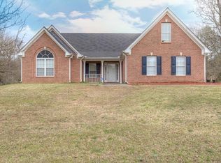 2111 NE Indian Shoals Dr, Loganville, GA 30052