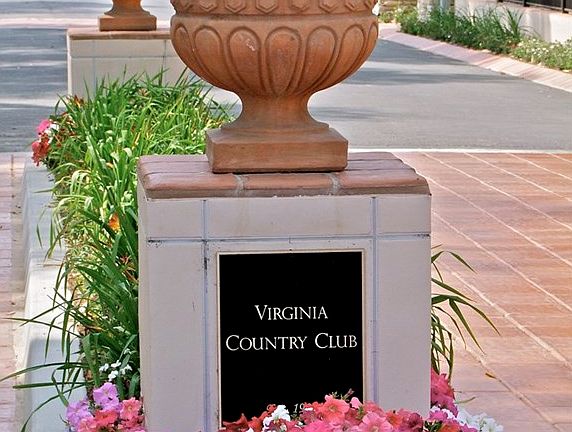 5th image of 4359 N Country Club Ln