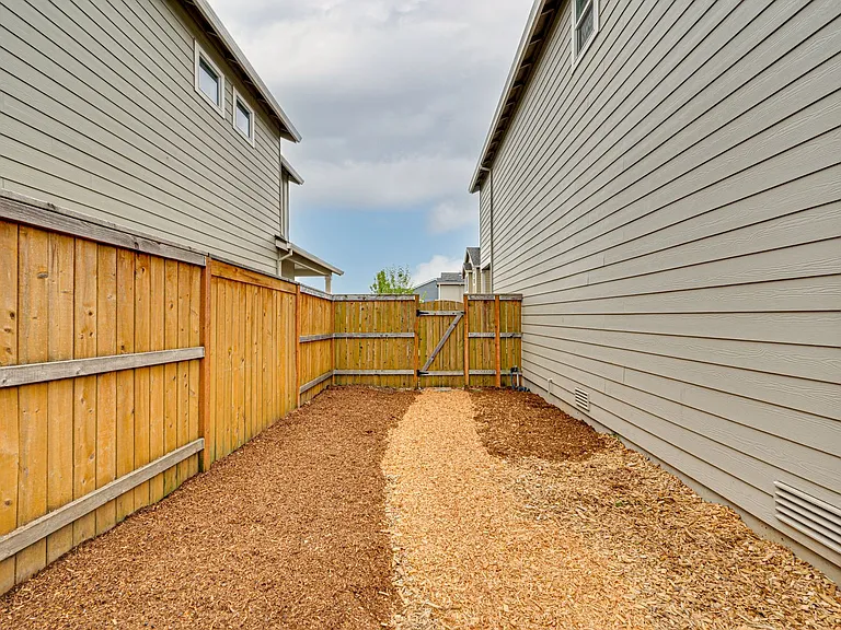 1916 S Robin Way — Photo 27