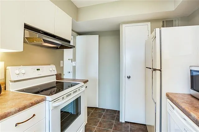4550 Warwick Blvd #909 — Photo 17