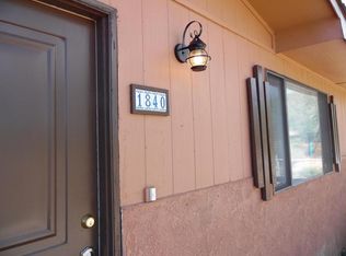 1840 Michaelann Dr, Los Lunas, NM 87031
