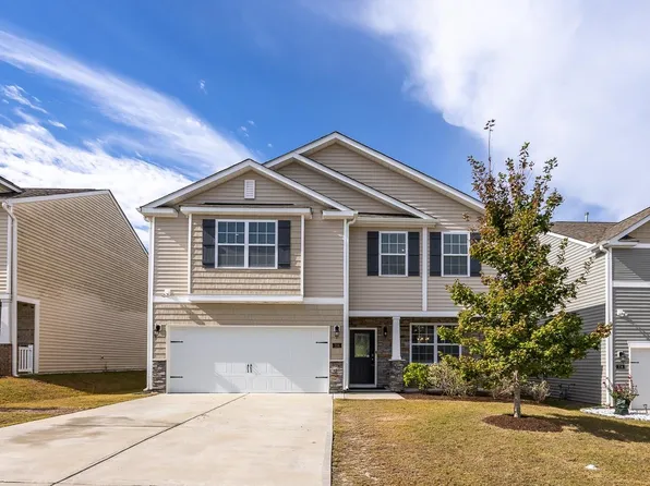 724 River Dell Townes Ave, Clayton, NC 27527