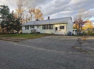 15 Middle St, Millinocket, ME 04462