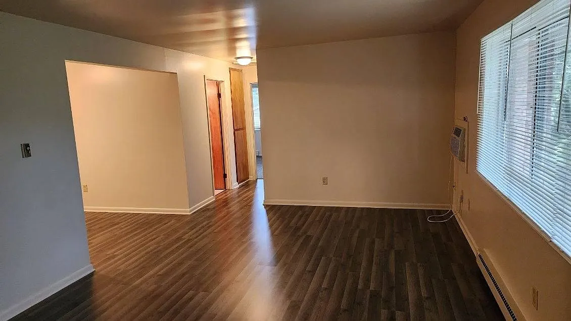4955 Century Dr APT 11 photo 1