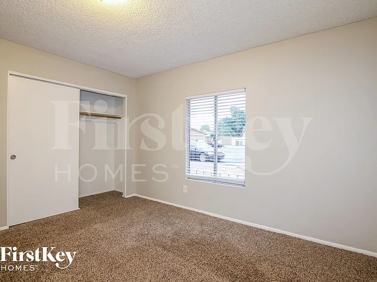 16412 N 49th Dr — Photo 11