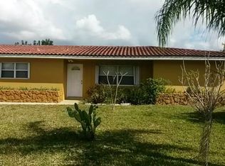 211 Lake Dr, Lehigh Acres, FL 33936