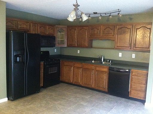 2nd image of 196 Joshua Ct