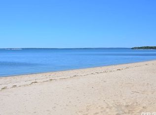 2100 Ole Jule Ln, Mattituck, NY 11952