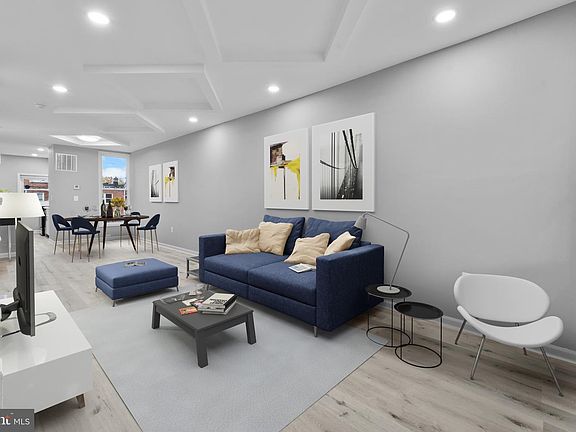 4th image of 3904 Woodridge Rd