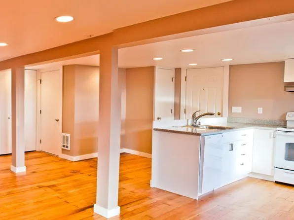 2117 11th Ave W, Seattle, WA 98119