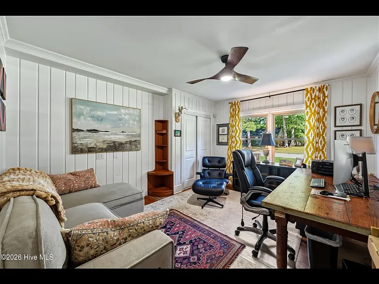 611 Clark Dr — Photo 19