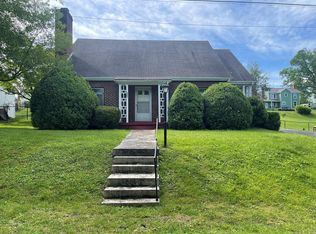 214 W Lee St, Marion, VA 24354
