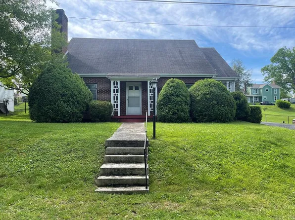 214 W Lee St, Marion, VA 24354