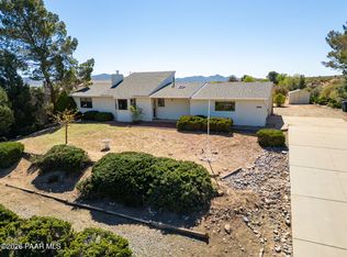 11487 E Western Sunset Dr, Dewey, AZ 86327