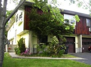 2 Marion Ct, Pomona, NY 10970