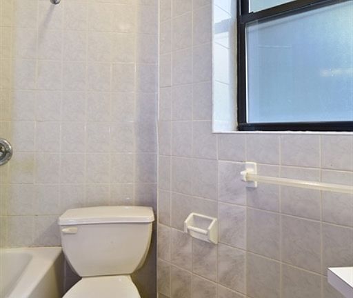 4th image of 516 12th St APT 2RR